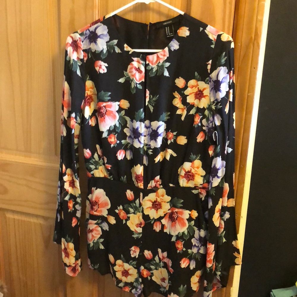 Forever 21 floral romper with sleeves